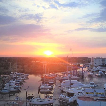 Holidays Penthouse Vues Panoramiques Sur Le Port Naval,Un Sejour Elegant Assure " Wifi Parquing Gratuit Roses Extérieur photo