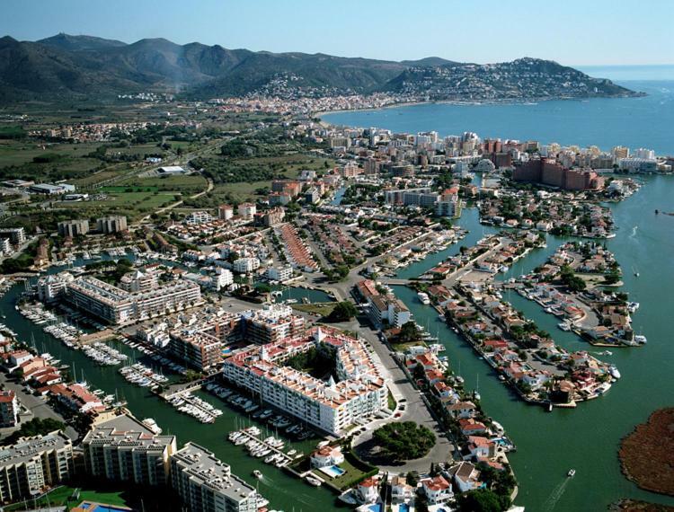 Holidays Penthouse Vues Panoramiques Sur Le Port Naval,Un Sejour Elegant Assure " Wifi Parquing Gratuit Roses Extérieur photo