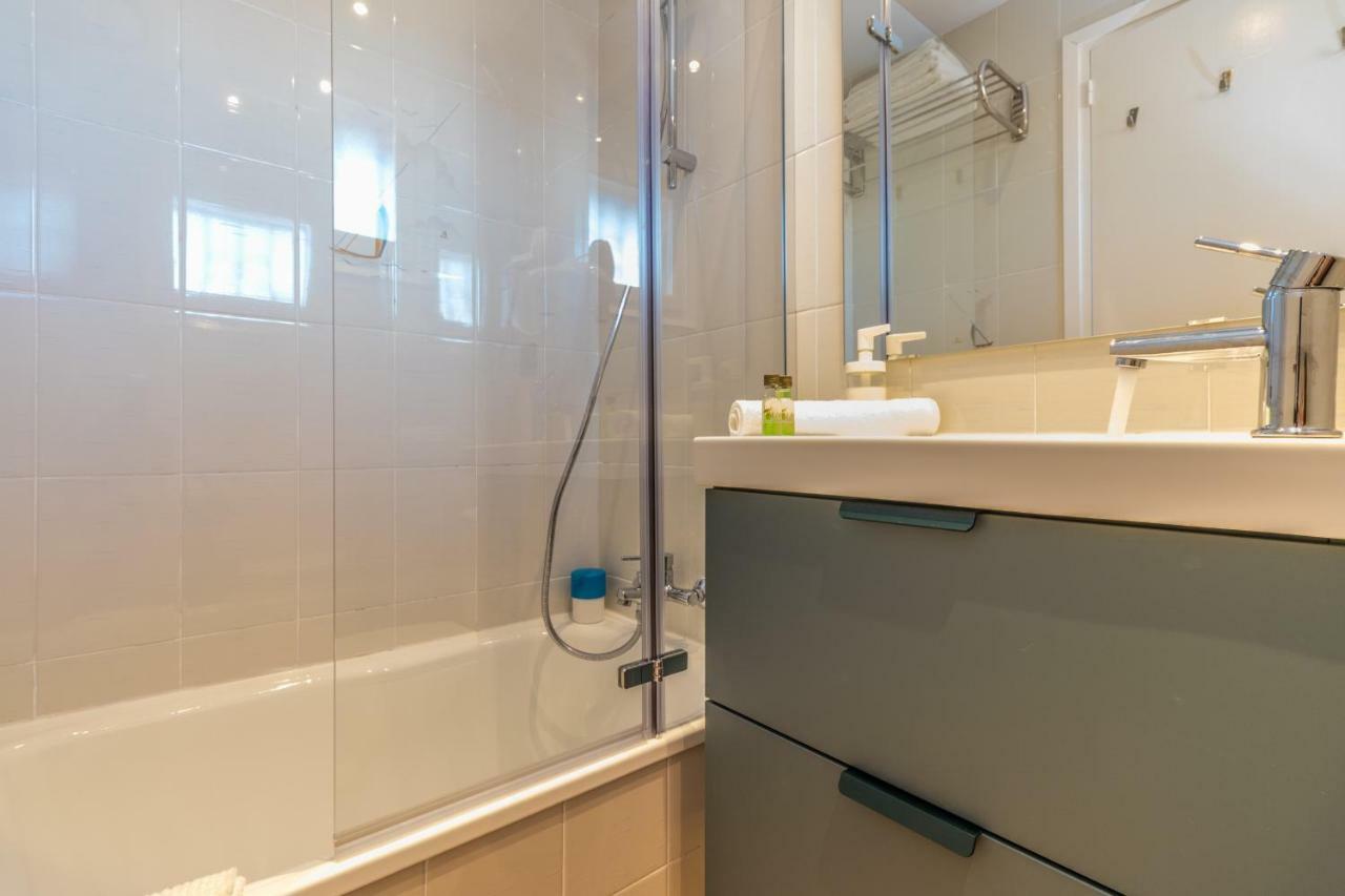 Holidays Penthouse Vues Panoramiques Sur Le Port Naval,Un Sejour Elegant Assure " Wifi Parquing Gratuit Roses Extérieur photo